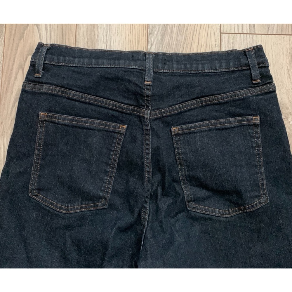 High Rise Uniqlo Jeans - Picture 4 of 5